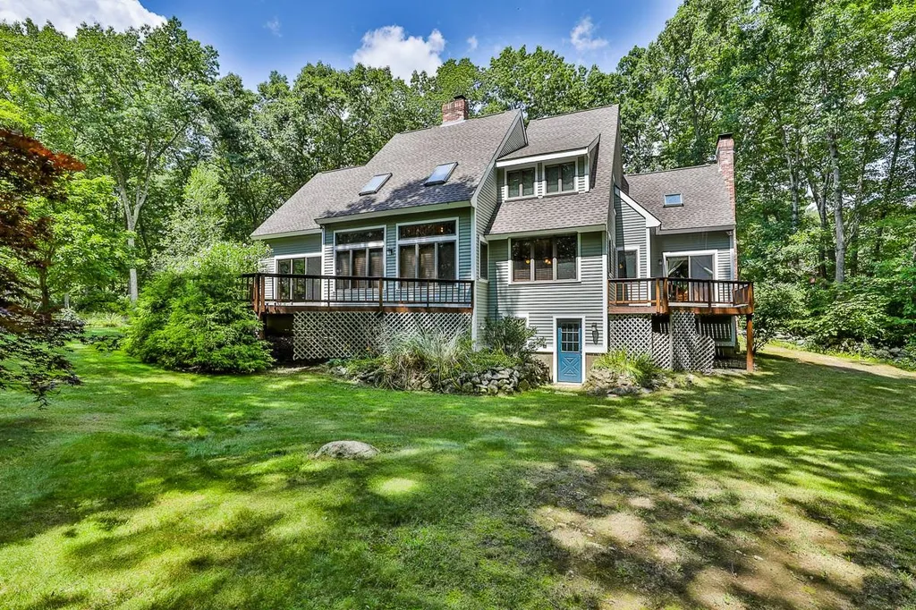48 Sharon Road Windham NH 03087