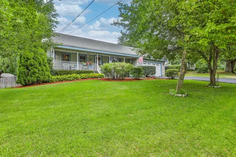 17 Sunset Avenue Derry NH 03038
