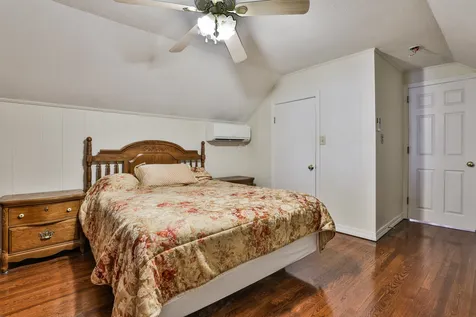 17 Sunset Avenue Derry NH 03038