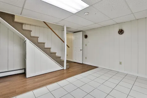 17 Sunset Avenue Derry NH 03038