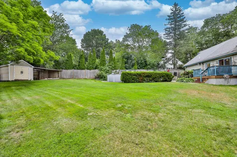 17 Sunset Avenue Derry NH 03038