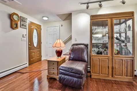 17 Sunset Avenue Derry NH 03038