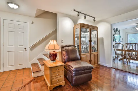 17 Sunset Avenue Derry NH 03038