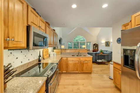 15 Hickory Road Wolfeboro NH 03894