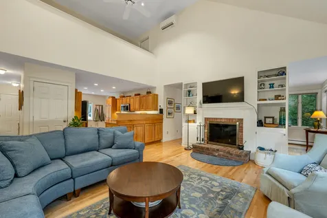 15 Hickory Road Wolfeboro NH 03894