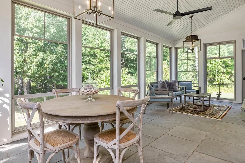 43 Stagecoach Road Durham NH 03824