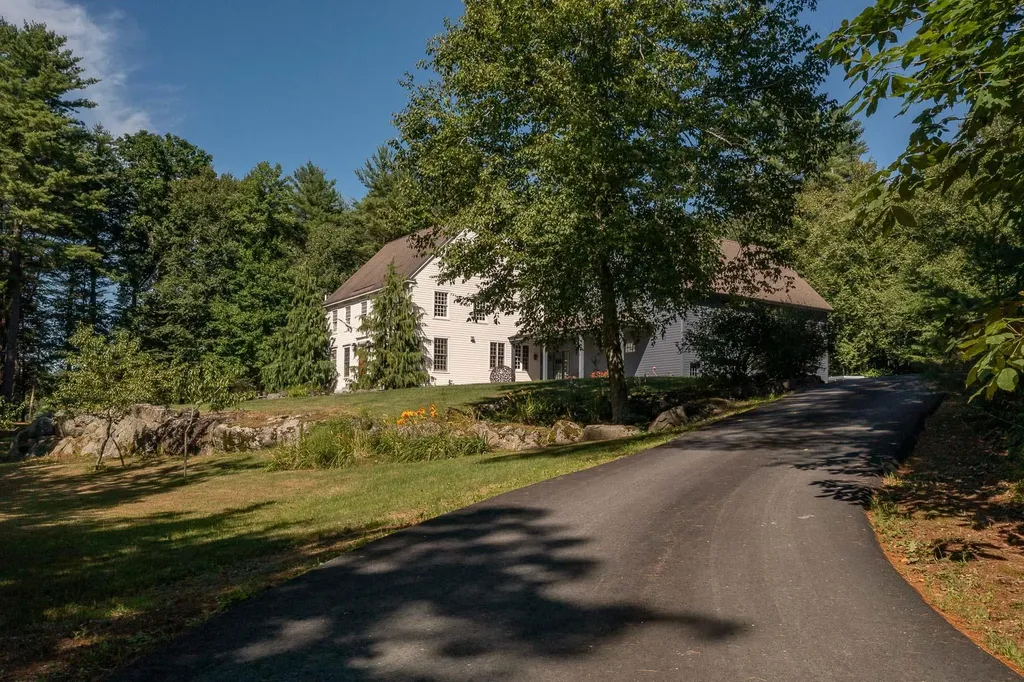 43 Stagecoach Road Durham NH 03824