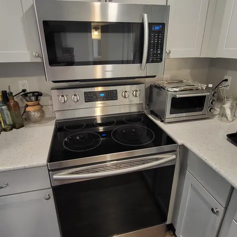 8 Als Avenue Allenstown NH 03275