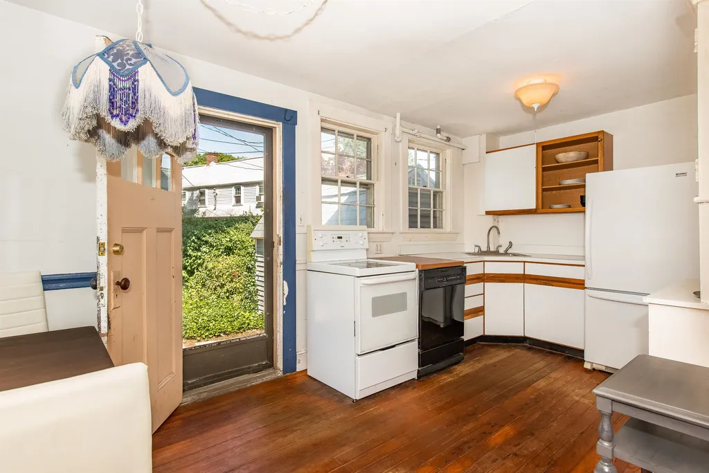 40 Porpoise Way Portsmouth NH 03801