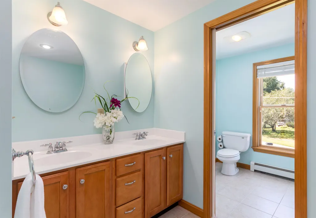 1608 Porters Point Road Colchester VT 05446
