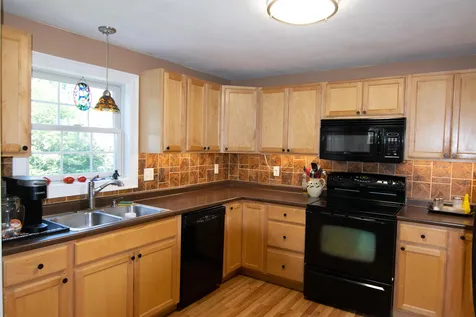 10 Nutter Drive Alton NH 03810