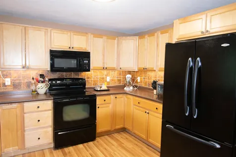 10 Nutter Drive Alton NH 03810