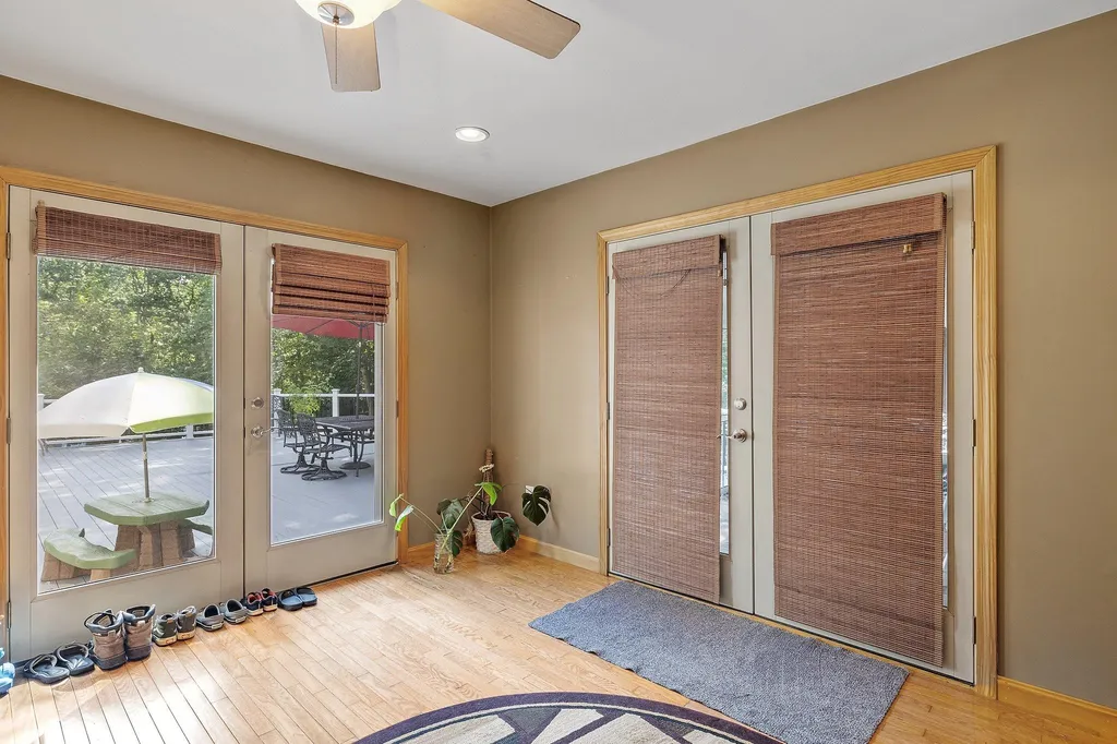 44 Ann Logan Circle Raymond NH 03077