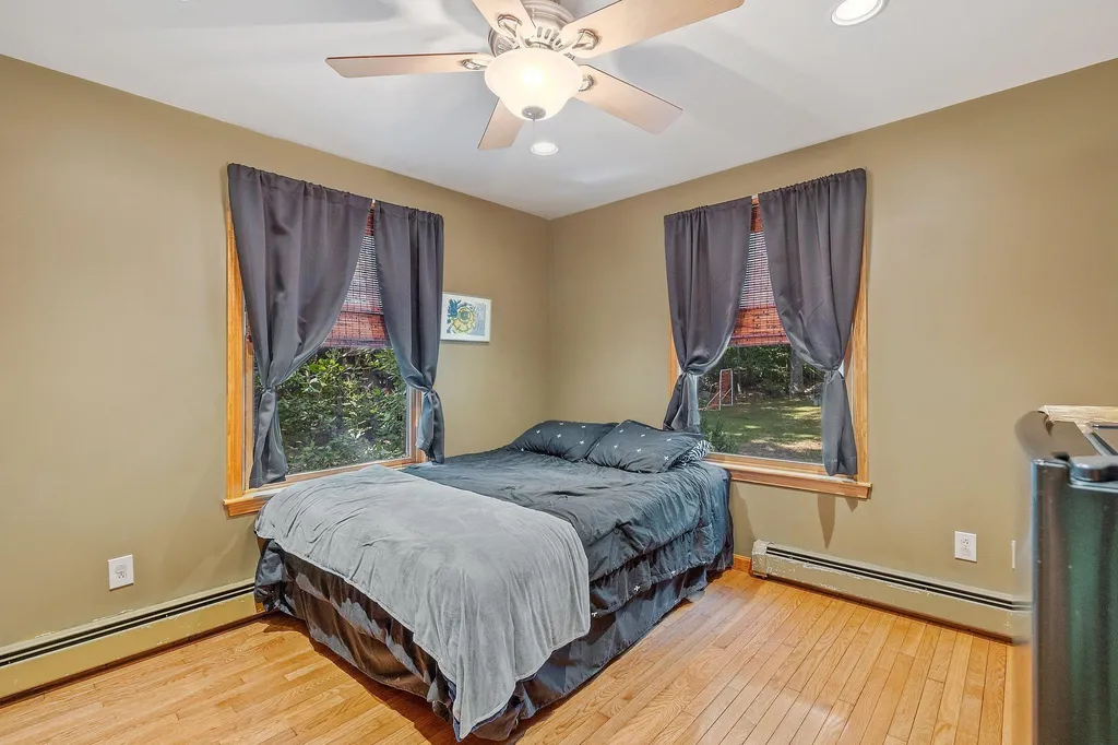 44 Ann Logan Circle Raymond NH 03077