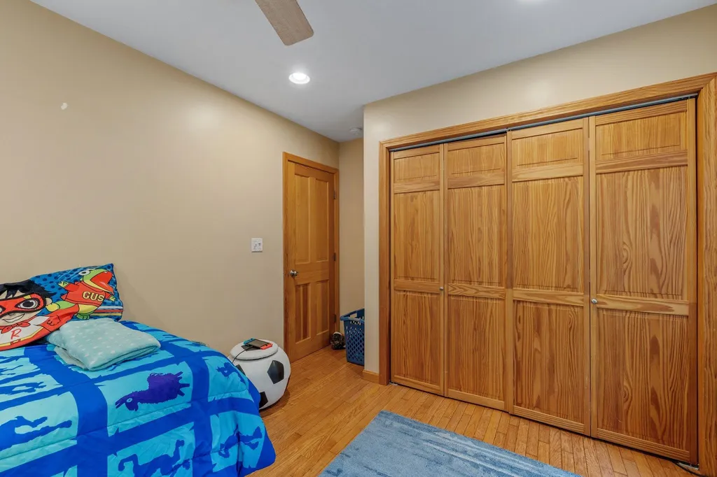 44 Ann Logan Circle Raymond NH 03077