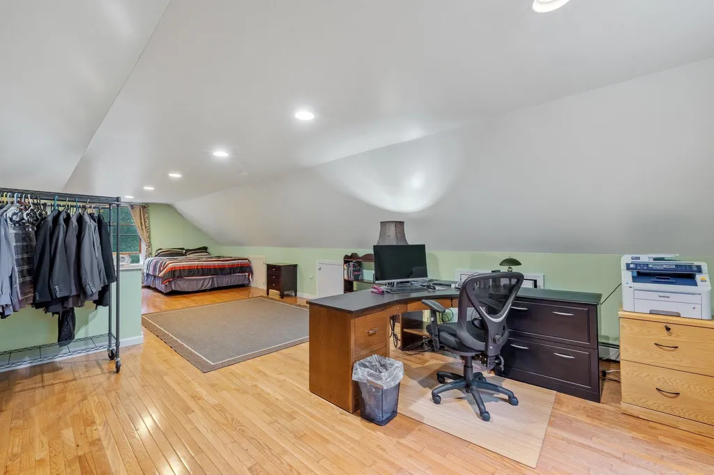 44 Ann Logan Circle Raymond NH 03077