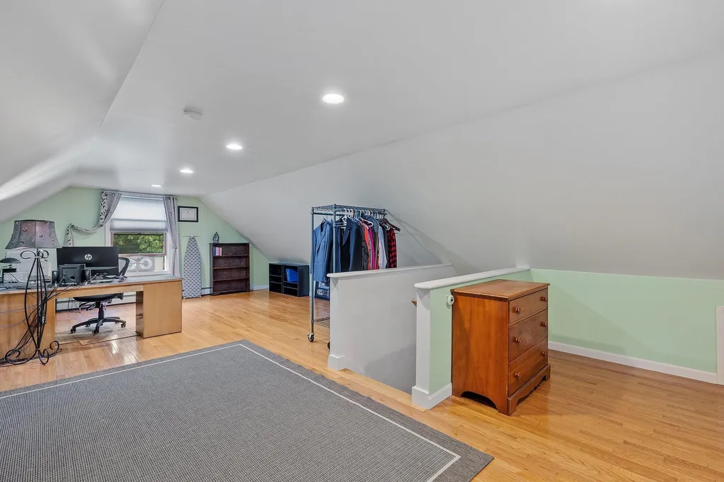 44 Ann Logan Circle Raymond NH 03077