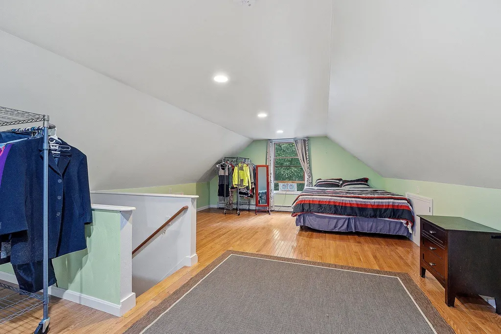 44 Ann Logan Circle Raymond NH 03077