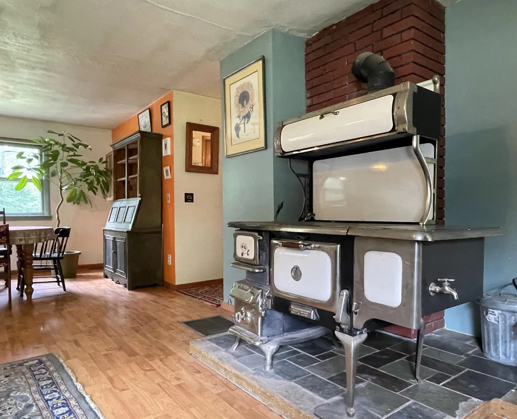 437 Hall Road Lincoln VT 05443