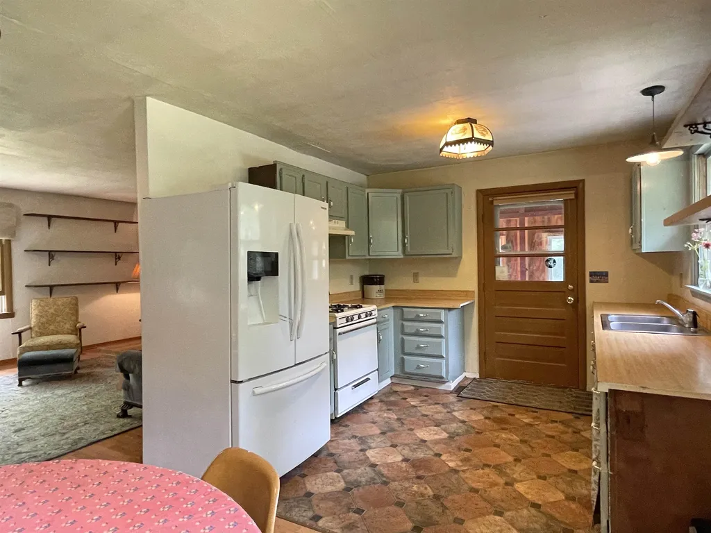 437 Hall Road Lincoln VT 05443