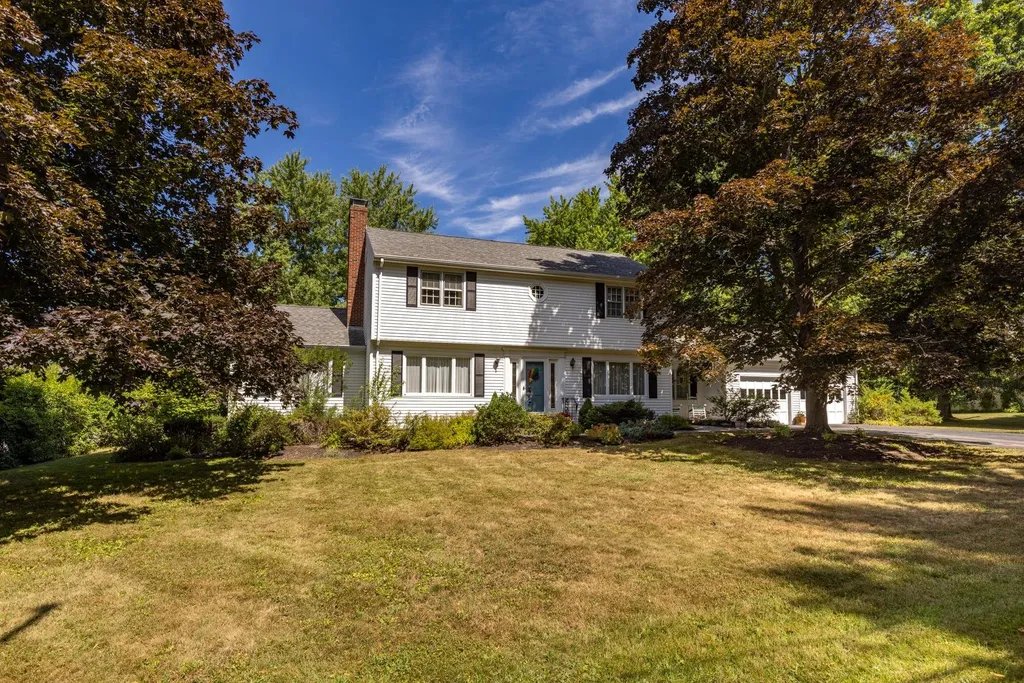 18 Tuttle Lane Dover NH 03820