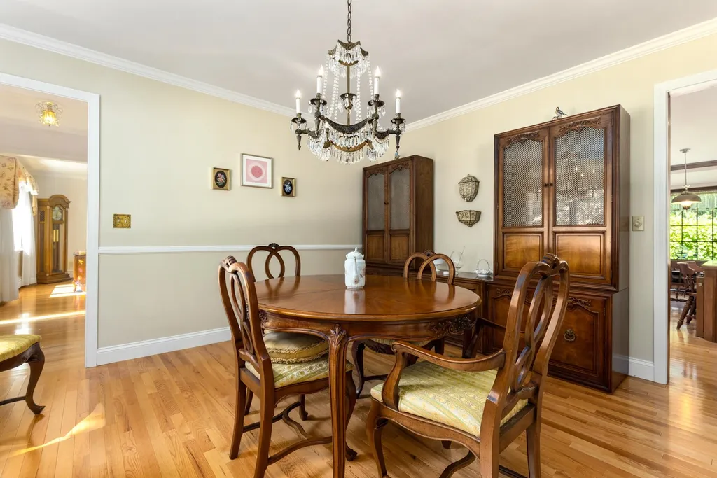 18 Tuttle Lane Dover NH 03820