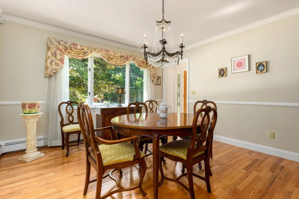 18 Tuttle Lane Dover NH 03820
