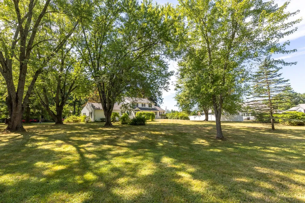 18 Tuttle Lane Dover NH 03820