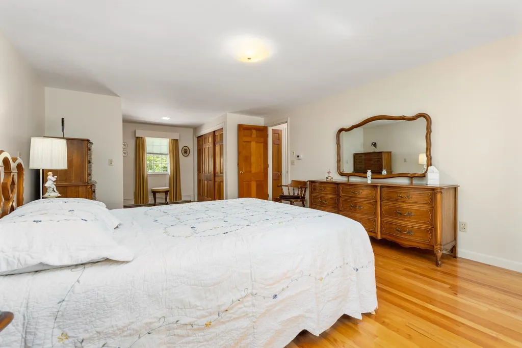 18 Tuttle Lane Dover NH 03820