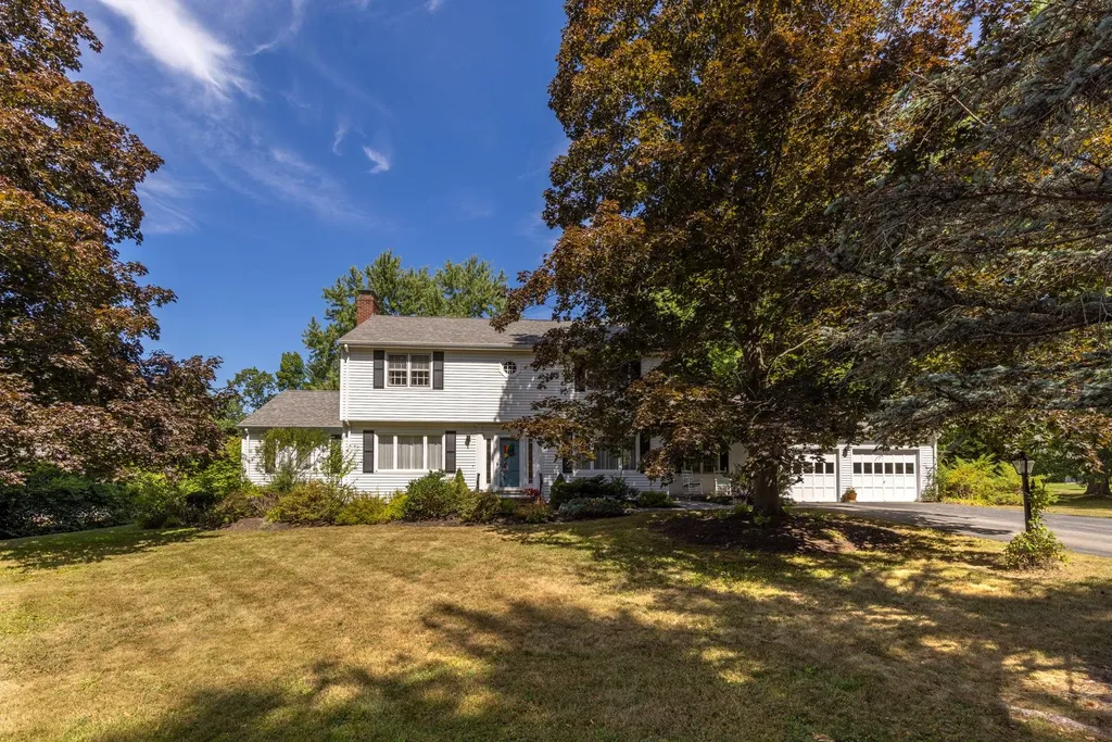 18 Tuttle Lane Dover NH 03820