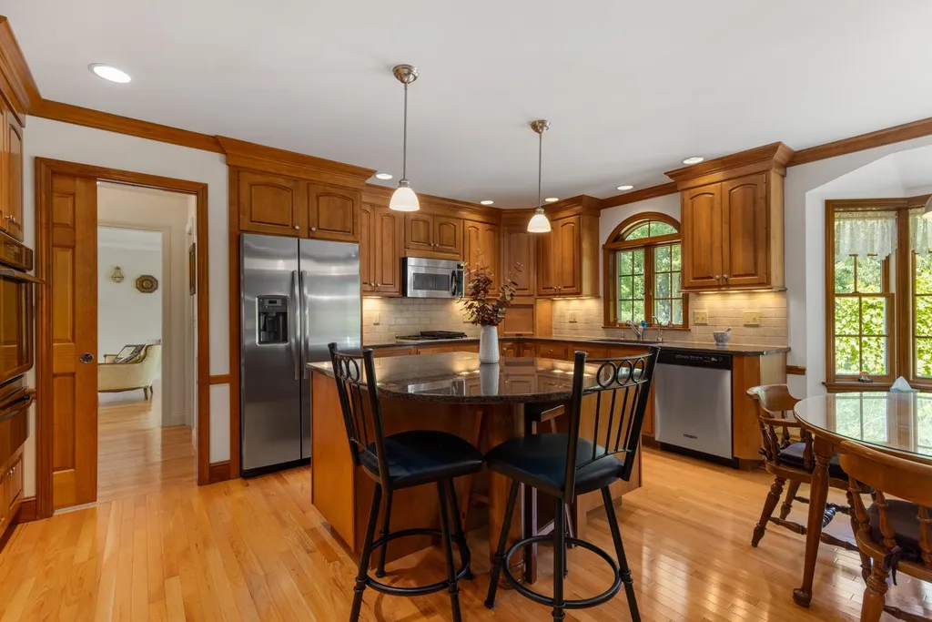 18 Tuttle Lane Dover NH 03820