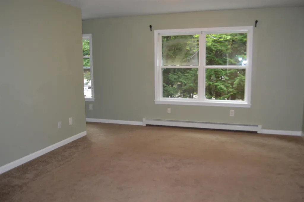 18 Woodcrest Drive Ossipee NH 03864