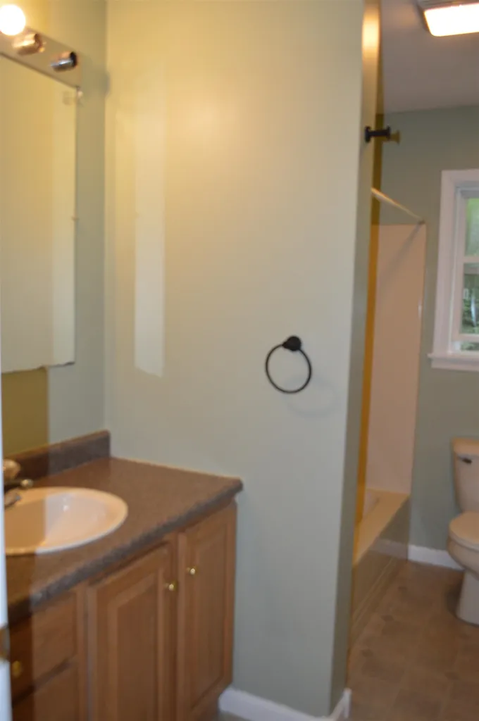 18 Woodcrest Drive Ossipee NH 03864