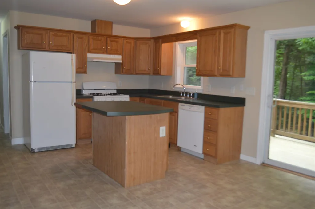 18 Woodcrest Drive Ossipee NH 03864