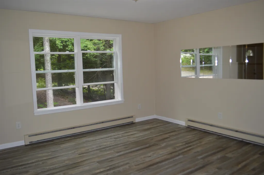 18 Woodcrest Drive Ossipee NH 03864
