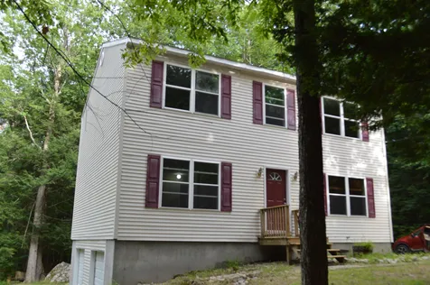 18 Woodcrest Drive Ossipee NH 03864