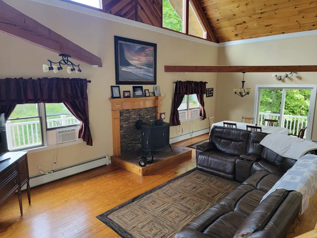 1209 Vt Route 100 Readsboro VT 05350