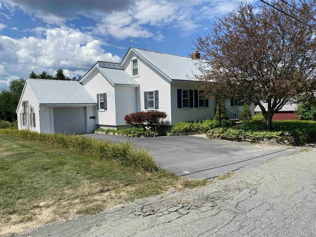 55 Ridge Avenue Claremont NH 03743