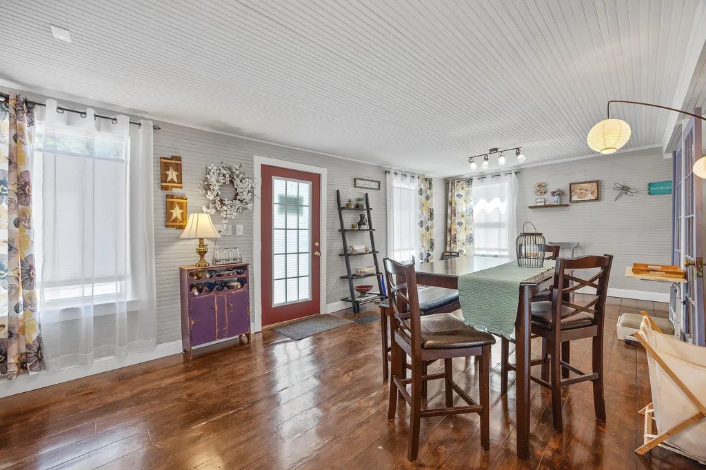1213 Battle Street Webster NH 03303