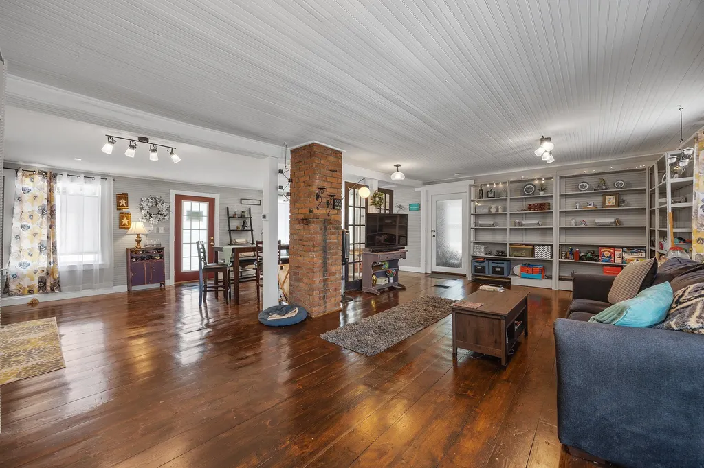 1213 Battle Street Webster NH 03303