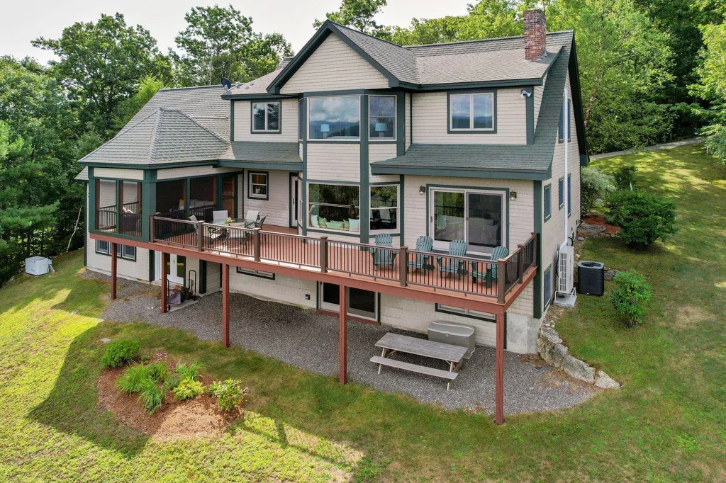 312 Lane Road Holderness NH 03245