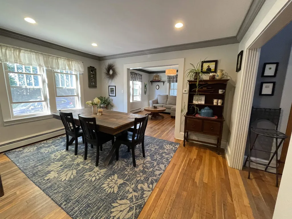 98 Court Street Exeter NH 03833