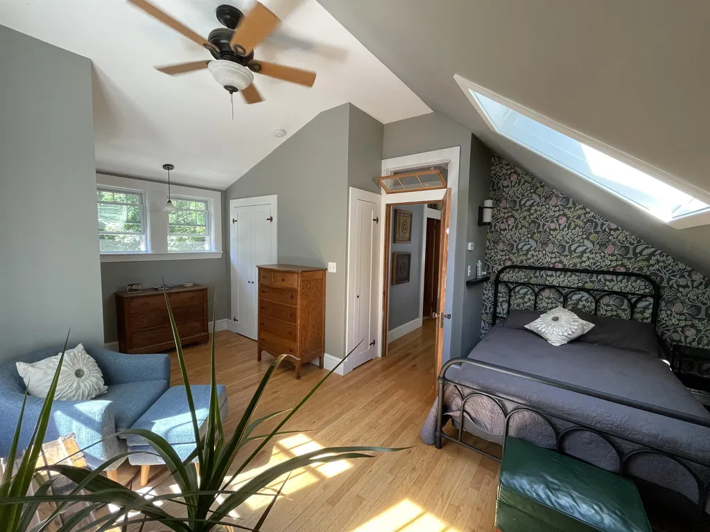 98 Court Street Exeter NH 03833