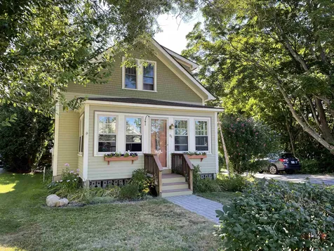 98 Court Street Exeter NH 03833