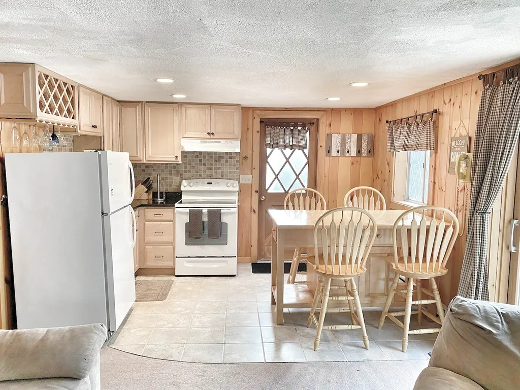91 Paradise Drive Moultonborough NH 03254
