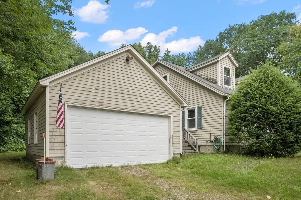 176 Rockingham Road Auburn NH 03032
