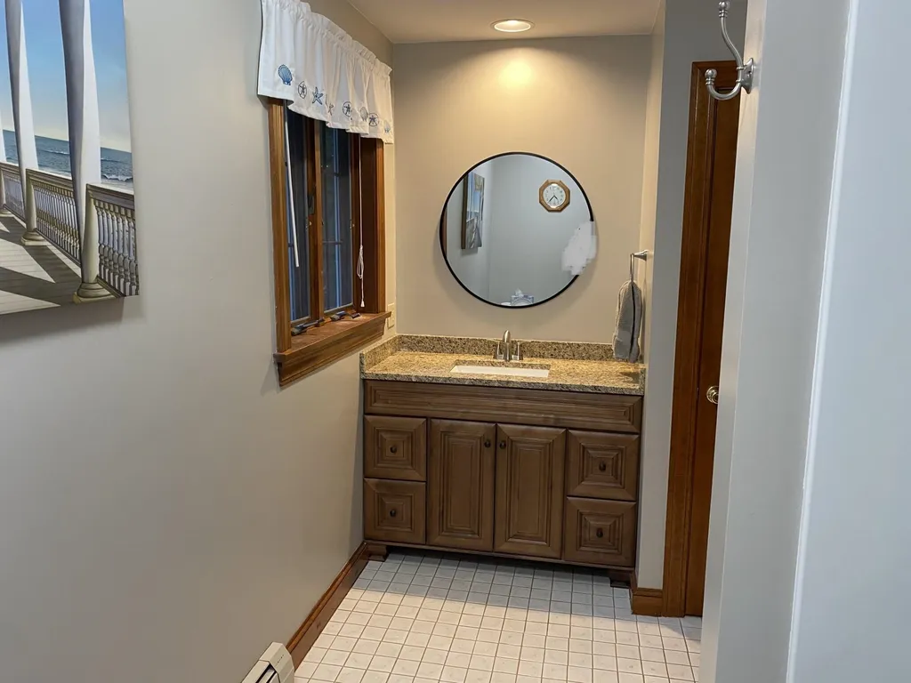 4 Hemlock Road Kingston NH 03848