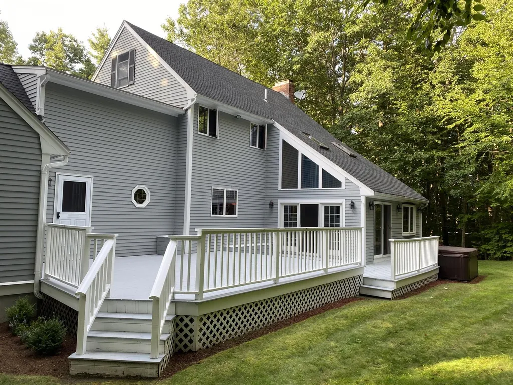 4 Hemlock Road Kingston NH 03848