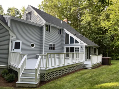 4 Hemlock Road Kingston NH 03848