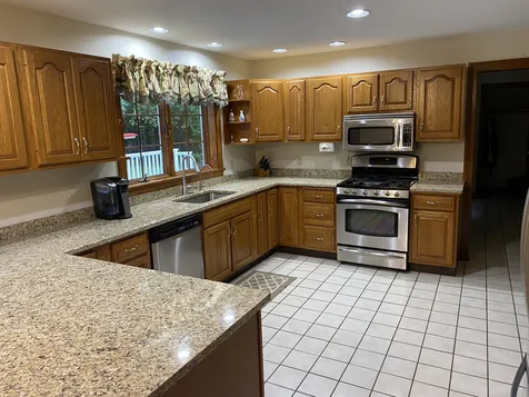4 Hemlock Road Kingston NH 03848